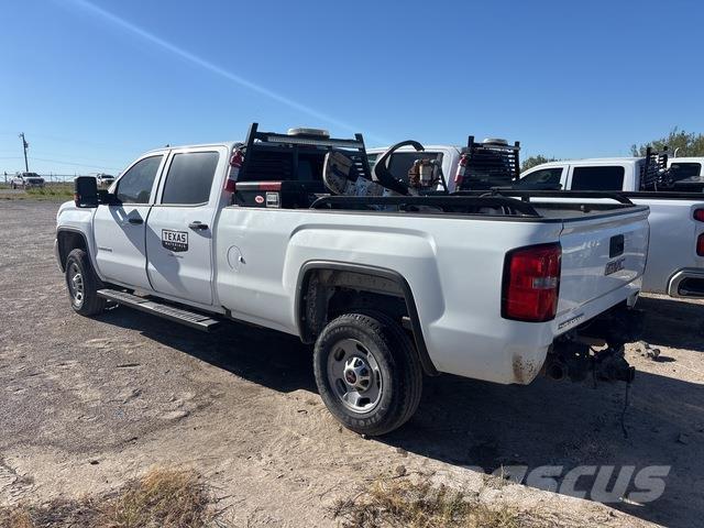 GMC 2500 HD Vieglais kravas automobilis/izkraušana no sāniem