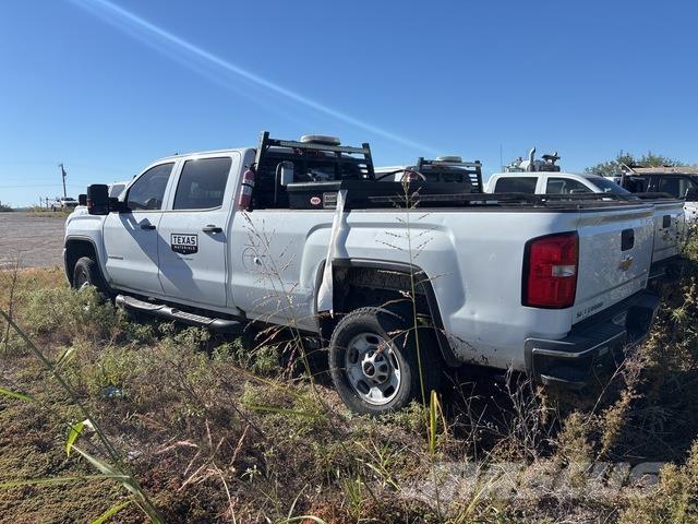 GMC 2500 HD Vieglais kravas automobilis/izkraušana no sāniem