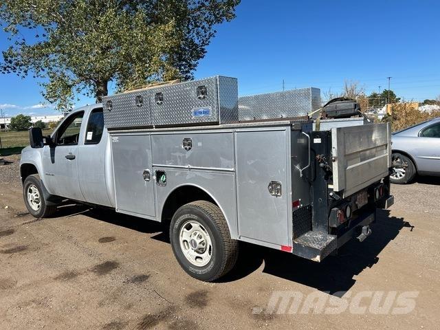 GMC 2500 HD Vieglais kravas automobilis/izkraušana no sāniem