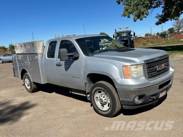 GMC 2500 HD Vieglais kravas automobilis/izkraušana no sāniem