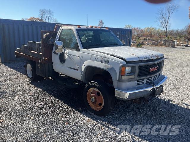 GMC 3500HD Platformas/izkraušana no sāniem