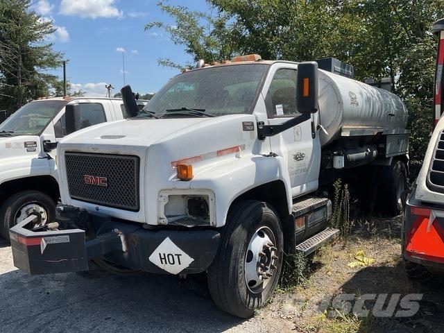 GMC 7500 Betonvedēji