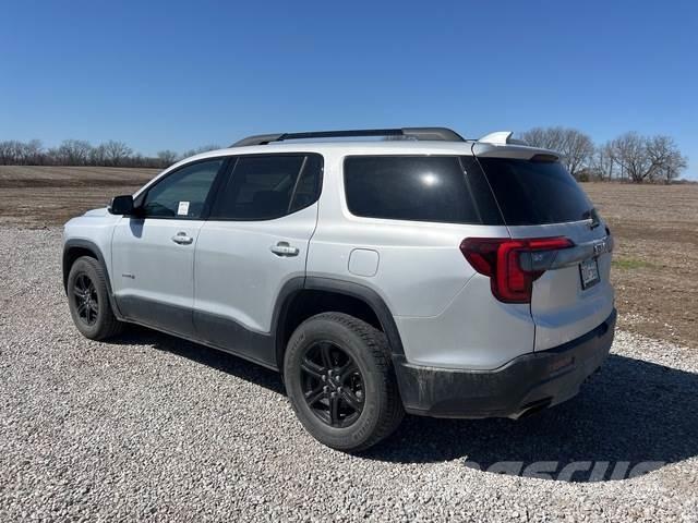 GMC Acadia Automašīnas