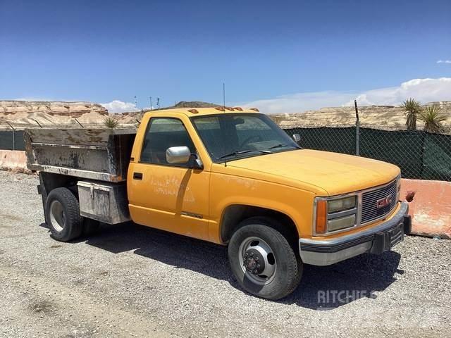 GMC C3500 Pašizgāzējs