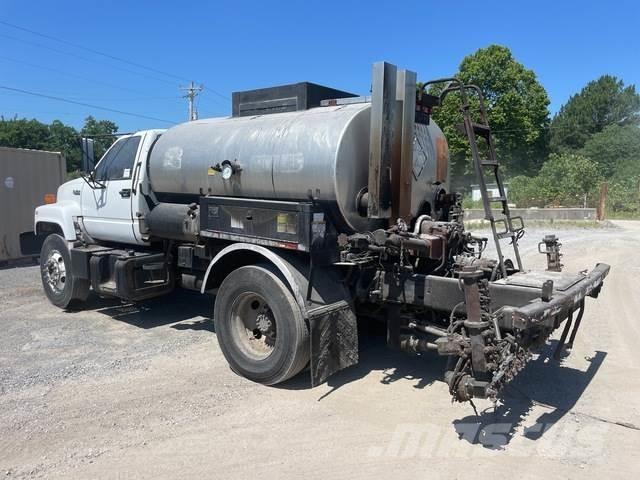 GMC C6500 Betonvedēji