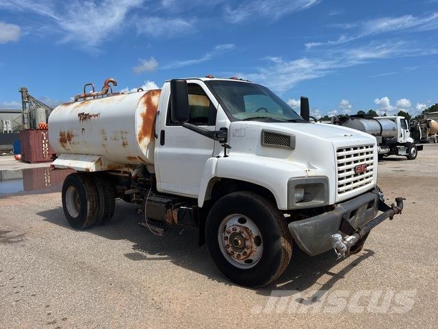 GMC C7500 Ūdens mašīnas