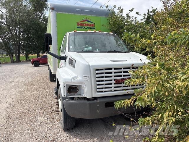 GMC C7500 Furgons