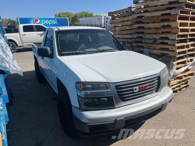 GMC Canyon Vieglais kravas automobilis/izkraušana no sāniem