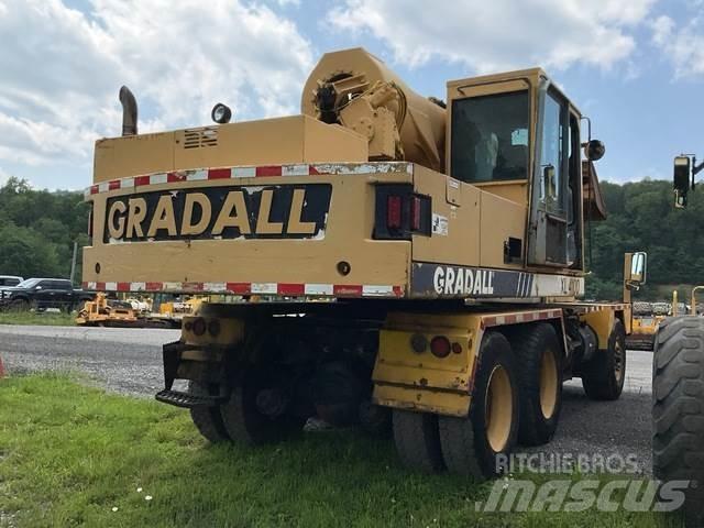 Gradall XL4100 Ekskavatori uz riteņiem