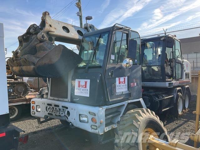 Gradall XL4100 Ekskavatori uz riteņiem