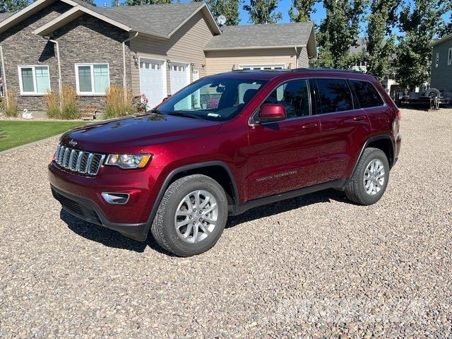  Grand Cherokee Automašīnas
