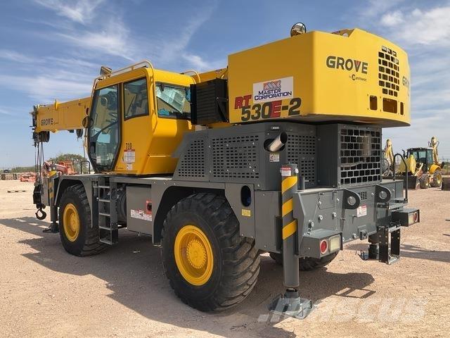 Grove RT530E-2 Celtņi nelīdzenām virsmām