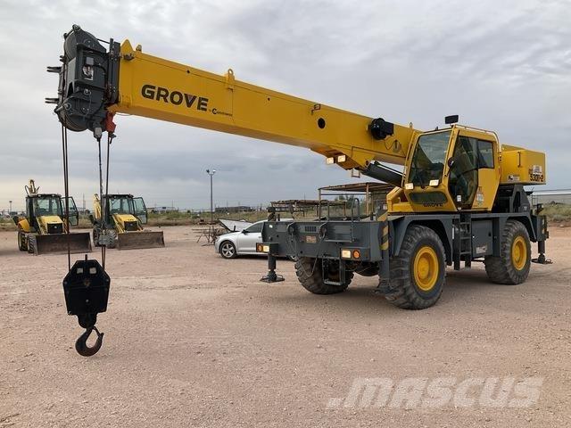 Grove RT530E-2 Celtņi nelīdzenām virsmām