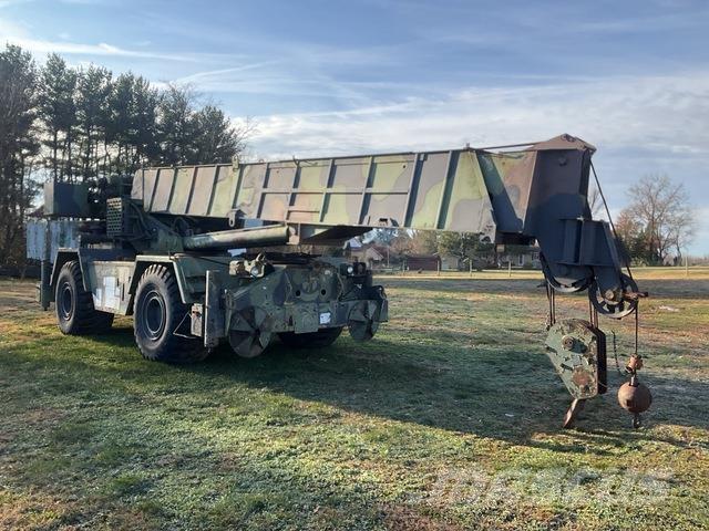 Grove RT875CC Celtņi nelīdzenām virsmām