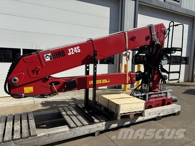 Hiab J24S 85 Celtņi nelīdzenām virsmām