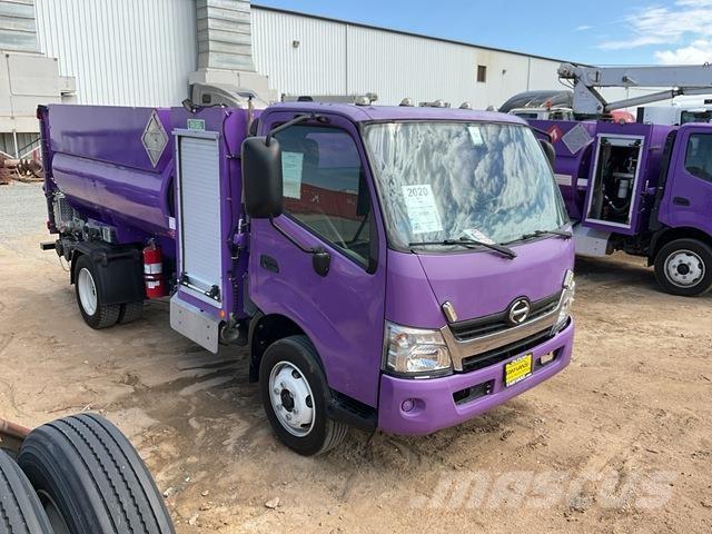 Hino 195 Autocisterna