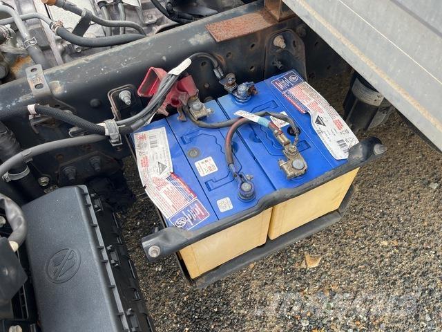 Hino 300 721 Furgons