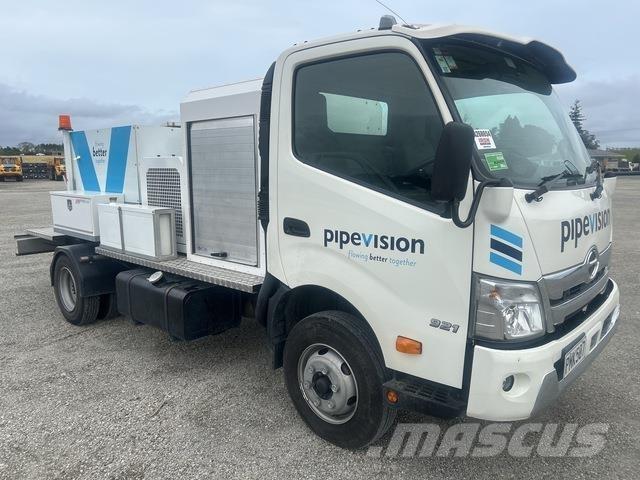 Hino 300 921 Ūdens mašīnas