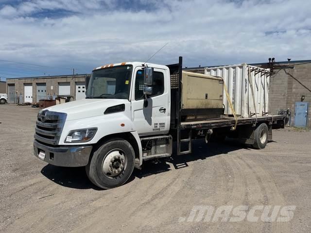 Hino 308 Platformas/izkraušana no sāniem