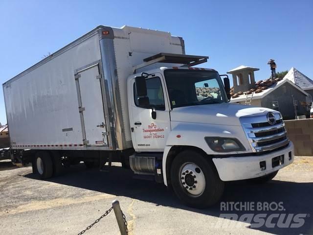 Hino 338 Furgons
