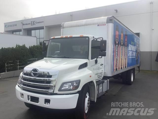 Hino 338 Furgons