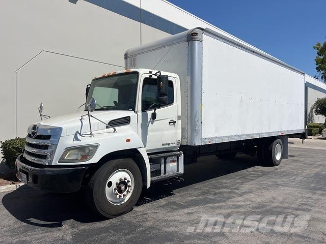 Hino 338 Furgons