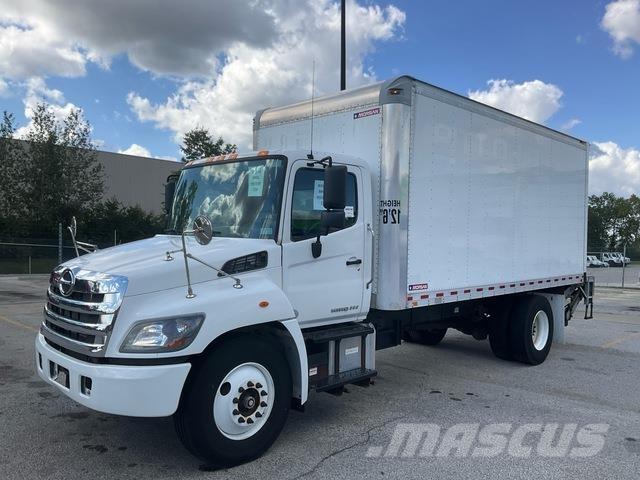 Hino 338 Furgons