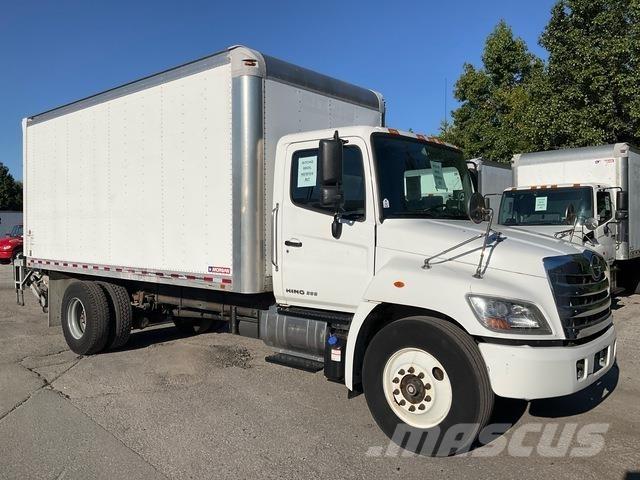 Hino 338 Furgons