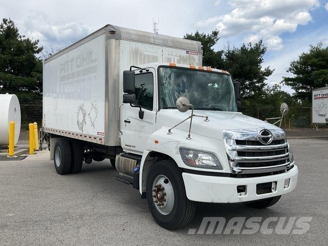 Hino 338 Furgons