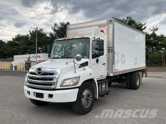 Hino 338 Furgons