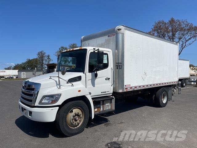 Hino 338 Furgons