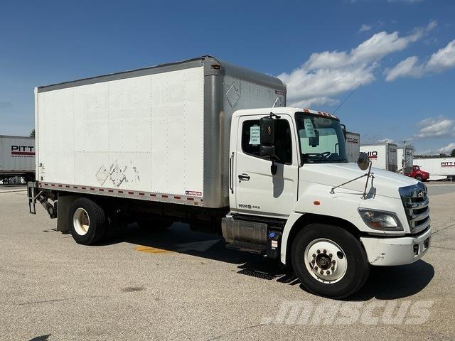 Hino 338 Furgons