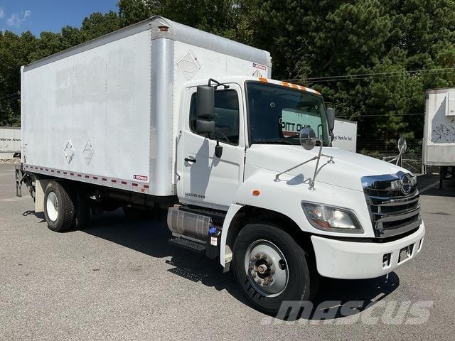 Hino 338 Furgons