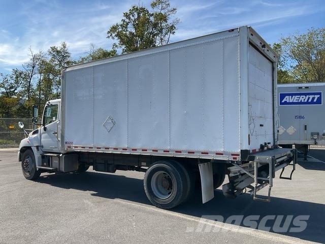 Hino 338 Furgons