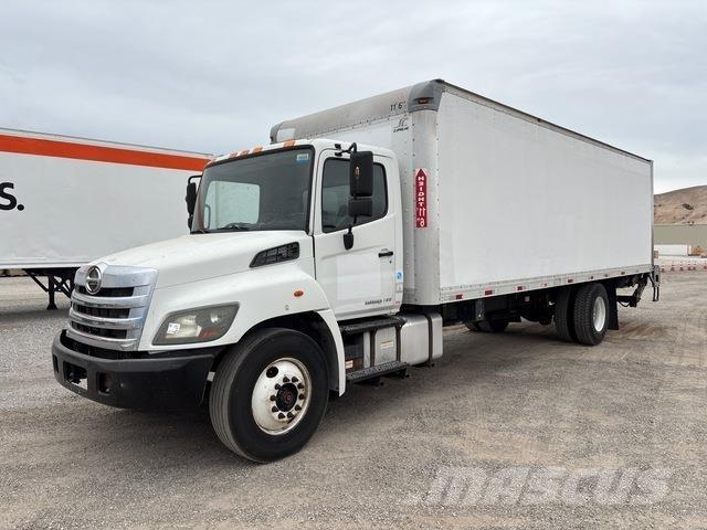 Hino 338 Furgons