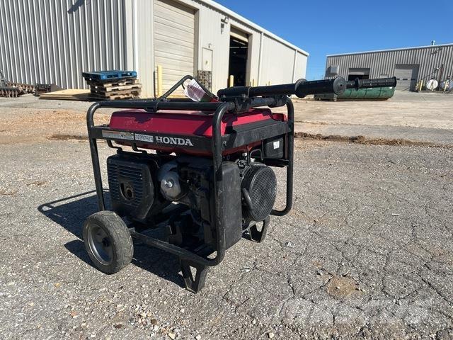 Honda EB 5000X Dīzeļģeneratori