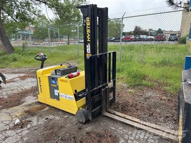 Hyster W40ZC Pašgājēji krautnētāji