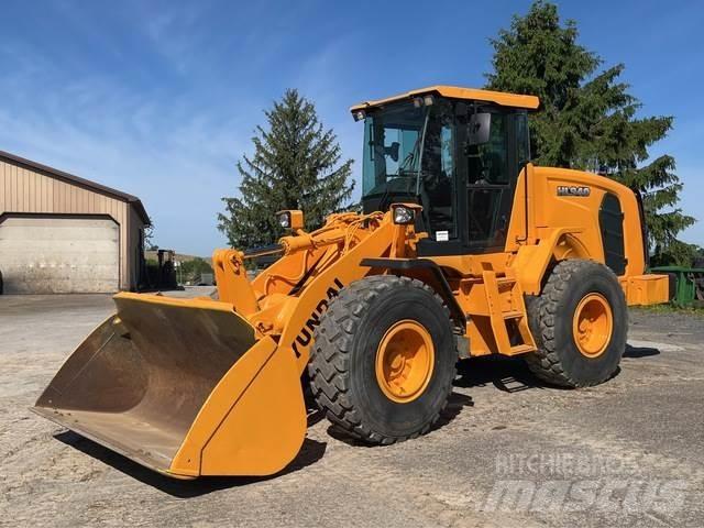 Hyundai HL940 Iekrāvēji uz riteņiem