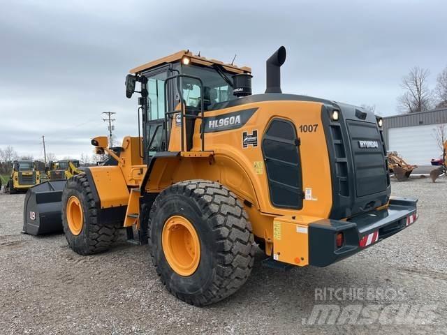 Hyundai HL960A Iekrāvēji uz riteņiem