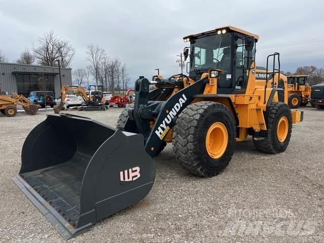 Hyundai HL960A Iekrāvēji uz riteņiem