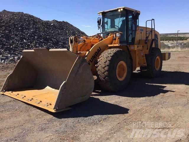 Hyundai HL975 Iekrāvēji uz riteņiem