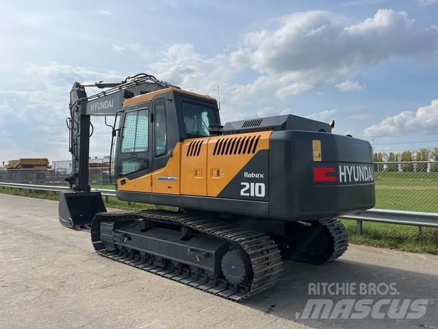 Hyundai R210 Kāpurķēžu ekskavatori