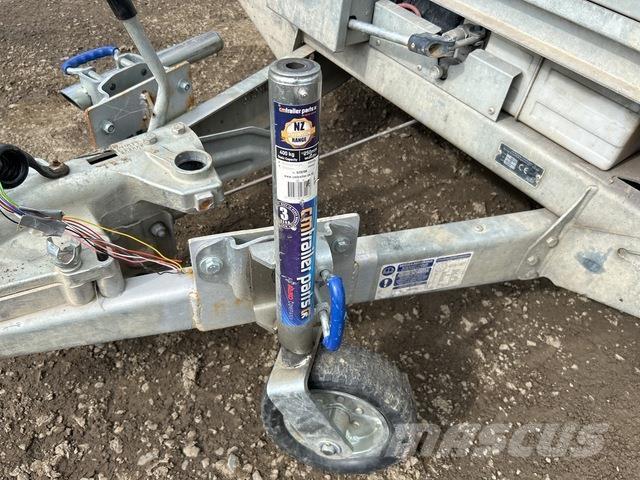 Ifor Williams  Auto pārvadāšanas treileri