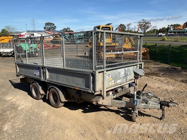 Ifor Williams  Auto pārvadāšanas treileri