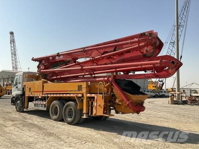 Isuzu  Kravas mašīna- betona sūknis