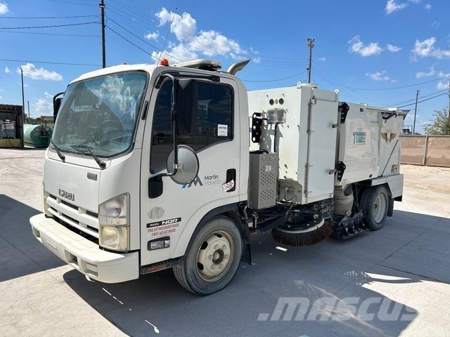 Isuzu NQR Ielu tīrāmās mašīnas