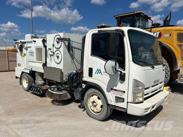 Isuzu NQR Ielu tīrāmās mašīnas