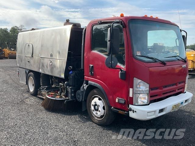 Isuzu NRR Ielu tīrāmās mašīnas