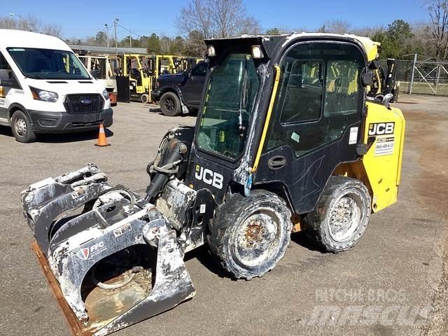 JCB 155 Lietoti riteņu kompaktiekrāvēji