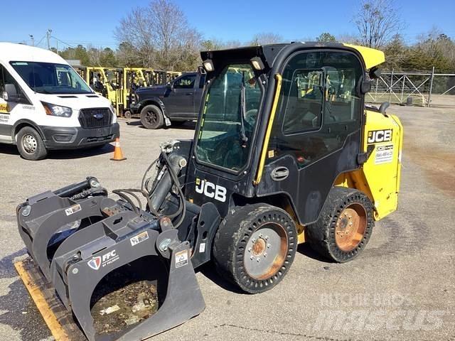 JCB 155 Lietoti riteņu kompaktiekrāvēji